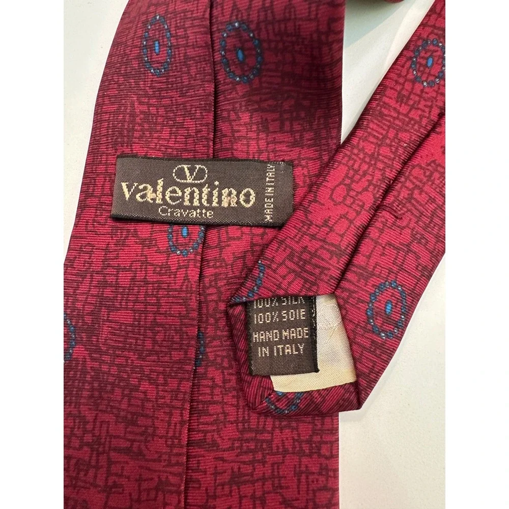 Valentino Cravatte Mens Silk Tie Burgundy Red Blue Medallion Made in Italy